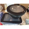 Image 4 : LOT OF 2 BENTO STYLE FOOD DISHES  & SALAD SPINNER