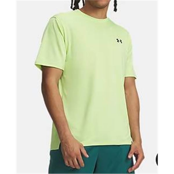 Under Armour Fitted T-Shirt, Size Large