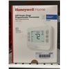 Image 2 : Honeywell X2P Programmable Thermostat