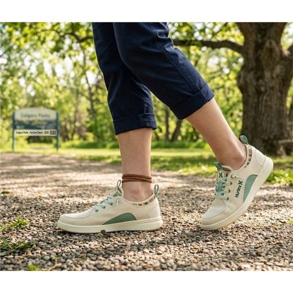 Hurley Beige/Green Shoes Size 9