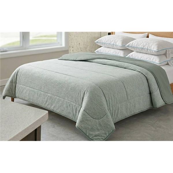 Berkshire Cooling Blanket Quuen Size Grey