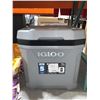 Image 2 : Igloo MaxCold Latitude 62 Qt Roller Cooler