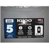Image 4 : Igloo MaxCold Latitude 62 Qt Roller Cooler
