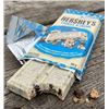 Image 1 : Hershey's Cookies 'N' Creme 90g Bars (10 Pack