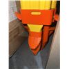 Image 4 : Surveyor Aluminum Tripod Yellow Orange