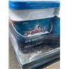 Image 2 : Pallet of Alaskan Premium Ice Melter