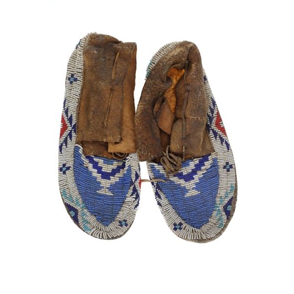 Sioux Beaded Hard Sole Hide Moccasins 1940-50s