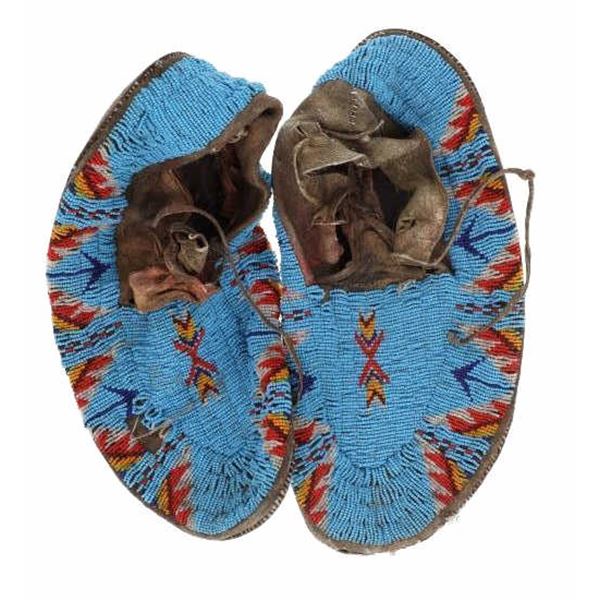 Sioux Beaded Tanned Hide Men's Moccasins 1930-40s