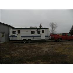 Coachman, 1994 Coachman 27 ft camper with slide. 