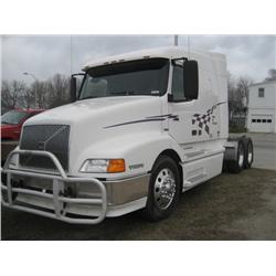 Volvo, 1999 Volvo with 425 hp volvo engine. 13 speed sharp truck
