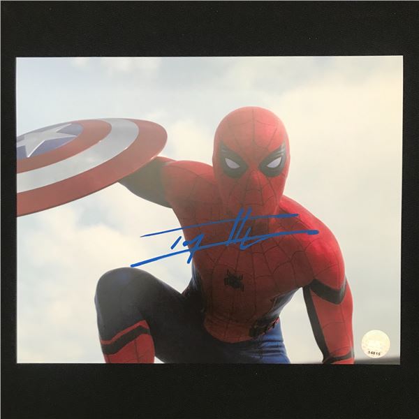 TOM HOLLAND SIGNED SPIDERMAN 8X10 - KB COA