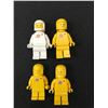 Image 1 : LOT OF 4 VINTAGE ASTRONAUT LEGO MINI FIGURES