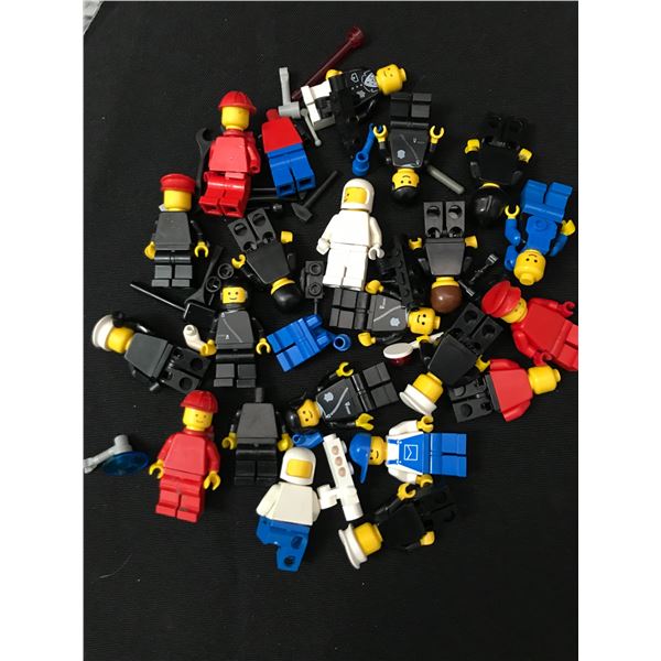 LOOSE LOT OF LEGO FIGURES