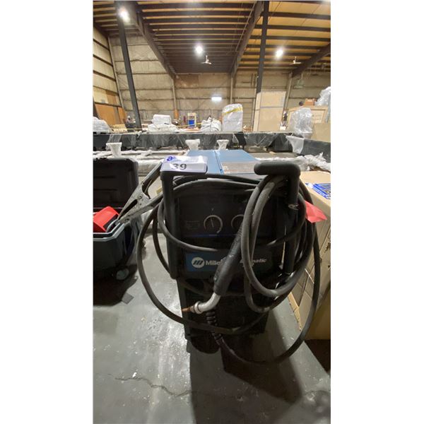MILLER MILLERMATIC 252 INDUSTRIAL MIG WELDING UNIT WITH GROUNDING CABLE & STINGER *REQUIRES MINOR