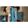 Image 6 : MAKITA PA14 CORDLESS DRILL WITH BATTERY & MAKITA HR2470F *NEEDS REPAIR* IN HARD TRANSPORT CASE