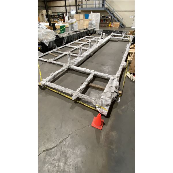 ADH FIBER LASER CUTTING MACHINE WITH PIPE CUT. MODEL ULET - 4020 6000W ALL IN ORIGINAL NEW CONDITION