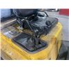 Image 6 : YALE 3 STAGE 189" MAST 5,000LB CAPACITY SIT DOWN COUNTERBALANCE PROPANE FORKLIFT WITH EXTRA WIDE