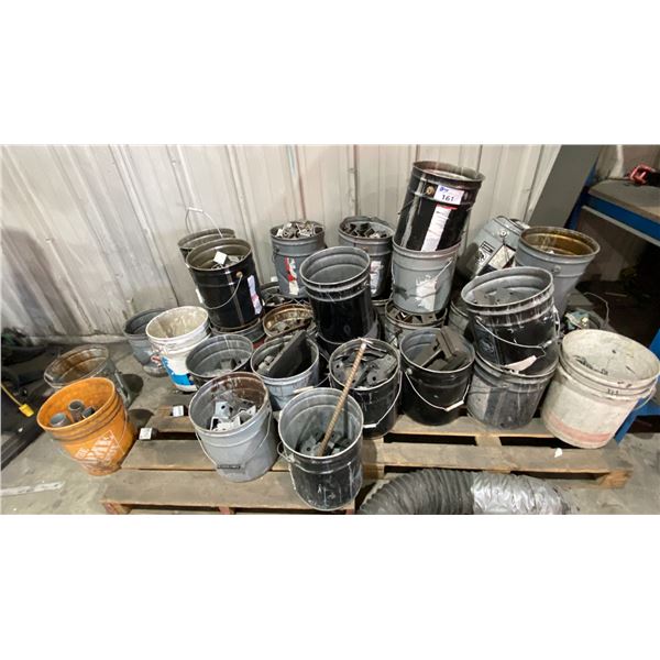 2 PALLETS OF ASSORTED STEEL COMPONENTS, CHAIN, DRILL PRESS VICE & SCRAP METAL