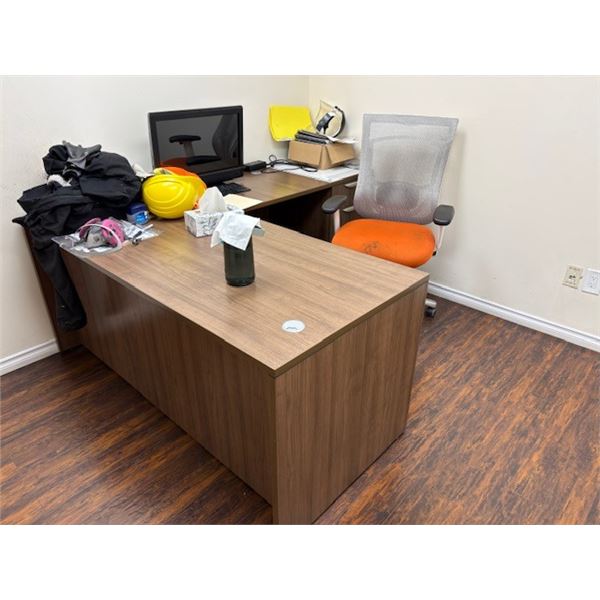 CONTENTS OF UPPER OFFICES INCLUDING- DESKS, CHAIRS, CLIENT CHAIRS, LEATHER LOVESEAT, 2 DOOR METAL