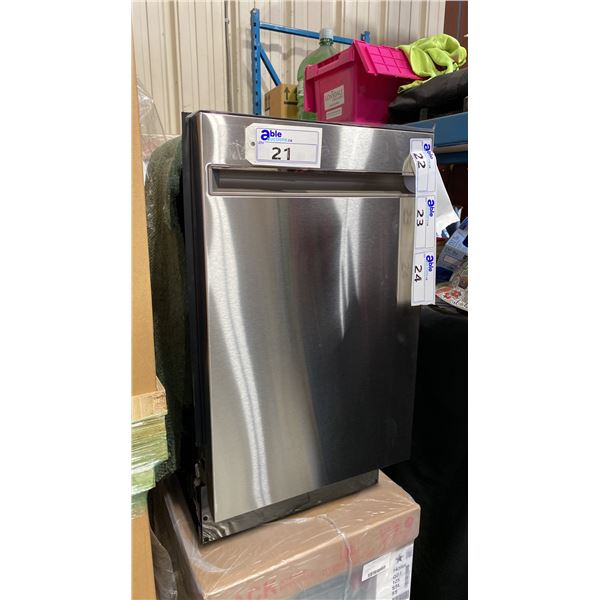 G.E APPLIANCES MODEL PDT145SSL1SS. STAINLESS STEEL 18" BUILT IN COMPACT DISHWASHER WITH TOP CONTROL