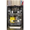 Image 2 : HAIER MODEL QDT125SSLSS. STAINLESS STEEL 18" BUILT IN COMPACT SMART DISHWASHER WITH TOP CONTROL
