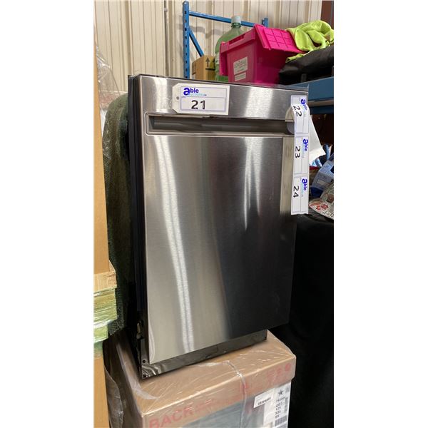 HAIER MODEL QDT125SSLSS. STAINLESS STEEL 18" BUILT IN COMPACT SMART DISHWASHER WITH TOP CONTROL