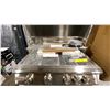 Image 2 : BLAZE GRILLS MODEL BLZ-4LTE3. 32" 4 BURNER STAINLESS STEEL BUILT IN NATURAL GAS GRILL WITH INTERIOR