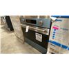 Image 2 : SMEG MODEL SOU3300TX2. 30" 3.92 CU FT STAINLESS STEEL BUILT IN SINGLE ELECTRIC WALL OVEN WITH MULTI