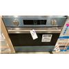 Image 3 : SMEG MODEL SOU3300TX2. 30" 3.92 CU FT STAINLESS STEEL BUILT IN SINGLE ELECTRIC WALL OVEN WITH MULTI