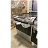 Image 2 : G.E APPLIANCES MODEL JCS840SM5SS. 30" STAINLESS STEEL SLIDE IN ELECTRIC RANGE WITH TRUE EUROPEAN