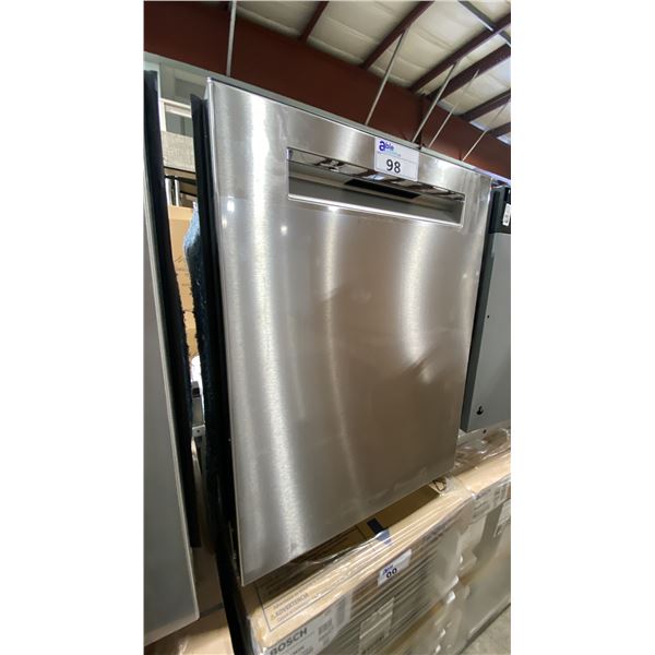 BOSCH MODEL SHP65DM5N. PREMIUM 24-INCH BUILT-IN POCKET-HANDLE DISHWASHER, BOSCH 500 SERIES.