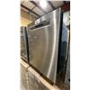 Image 2 : BOSCH MODEL SHP65DM5N. PREMIUM 24-INCH BUILT-IN POCKET-HANDLE DISHWASHER, BOSCH 500 SERIES.
