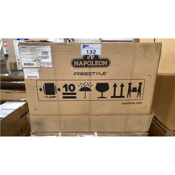 NAPOLEON MODEL F365DNGT. FREESTYLE 365 3-BURNER PROPANE GAS BBQ GRILL IN GRAPHITE GREY