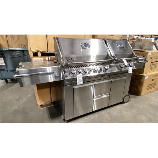 NAPOLEON MODEL 825RSBI. PRESTIGE PRO 825 RSBI STAINLESS STEEL DUAL HEAD NATURAL GAS GRILL WITH