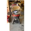 Image 2 : KAMADO JOE MODEL KJ15041123. KONNECTED JOE DIGITAL CHARCOAL GRILL AND SMOKER WITH DIGITAL CONTROL