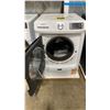 Image 2 : MAYTAG MHW5630HW3. FRONT LOAD WASHER WITH EXTRA POWER AND 12-HR FRESH SPIN OPTION - 5.2 CU. FT.