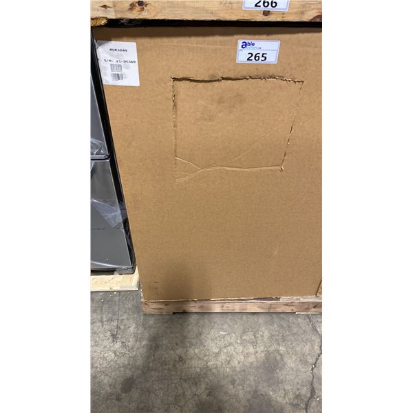 CAPITAL MODEL MCR304N. PRECISION SERIES 30" PRO STYLE NATURAL GAS RANGE WITH 4 SEALED BURNERS,