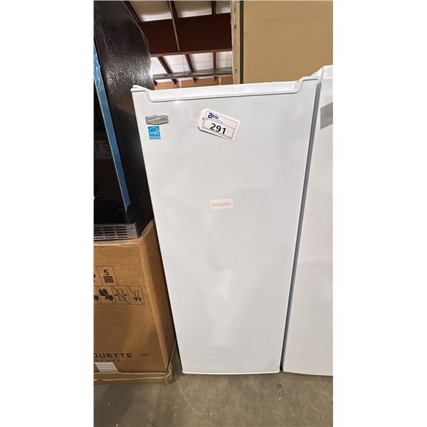 MARATHON MODEL MUF65W 6.5 CU. FT UPRIGHT FREEZER IN WHITE