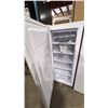Image 2 : MARATHON MODEL MUF65W 6.5 CU. FT UPRIGHT FREEZER IN WHITE