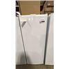 Image 1 : FRIGIDAIRE MODEL FFUE0726AW. 7.0 CU. FT UPRIGHT FREEZER IN WHITE