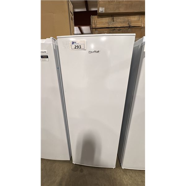 MOFFAT MODEL MUF06DMRAWW. 5.5 CU. FT UPRIGHT FREEZER IN WHITE