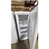 Image 2 : MOFFAT MODEL MUF06DMRAWW. 5.5 CU. FT UPRIGHT FREEZER IN WHITE