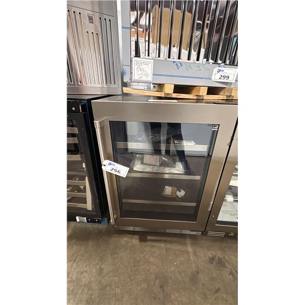 SILHOUETTE PRO GEN 3 MODEL SPRBC052D3SS. 24 BUILT-IN BEVERAGE CENTER IN STAINLESS STEEL