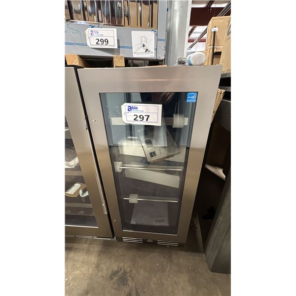 ZEPHYR PRESRV MODEL PRB15C01CG. SINGLE ZONE 15" UNDER COUNTER BEVERAGE CENTER IN STAINLESS STEEL