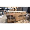 Image 1 : TRAEGER MODEL TFB97JLH. WOODBRIDGE PRO PELLET GRILL WITH SIDE SHELF AND CONNECTIVITY - 970-SQ.IN.