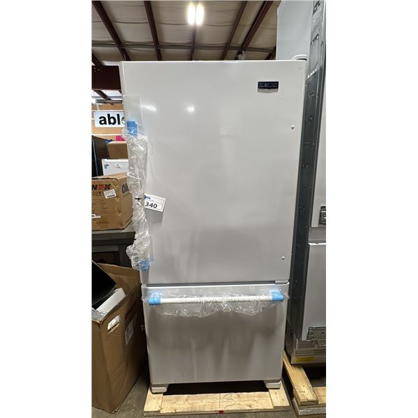 MAYTAG MODEL MBB1957FEW. 30" FRIDGE WITH BOTTOM DRAWER FREEZER IN WHITE