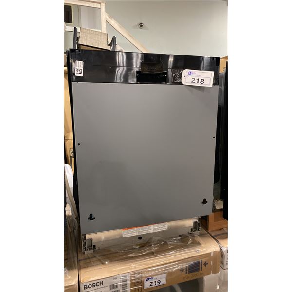 BOSCH MODEL SHV53CM3N/27. BOSCH 300 SERIES 24" BUILT-IN PANEL READY SMART DISHWASHER