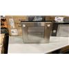 Image 1 : BOSCH MODEL HCG56651UC. 36" WALL MOUNTED PYRAMID CHIMNEY RANGE HOOD, 600 CFM, 4 SPEED TOUCH CONTROLS