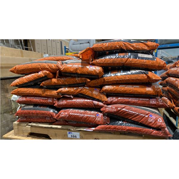 PALLET OF TRAEGER HICKORY & SIGNATURE BLEND WOOD PELLETS