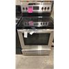 Image 1 : FRIGIDAIRE MODEL FCRE305CASC. 30" 5 BURNER ELECTRIC RANGE IN STAINLESS STEEL *USED*
